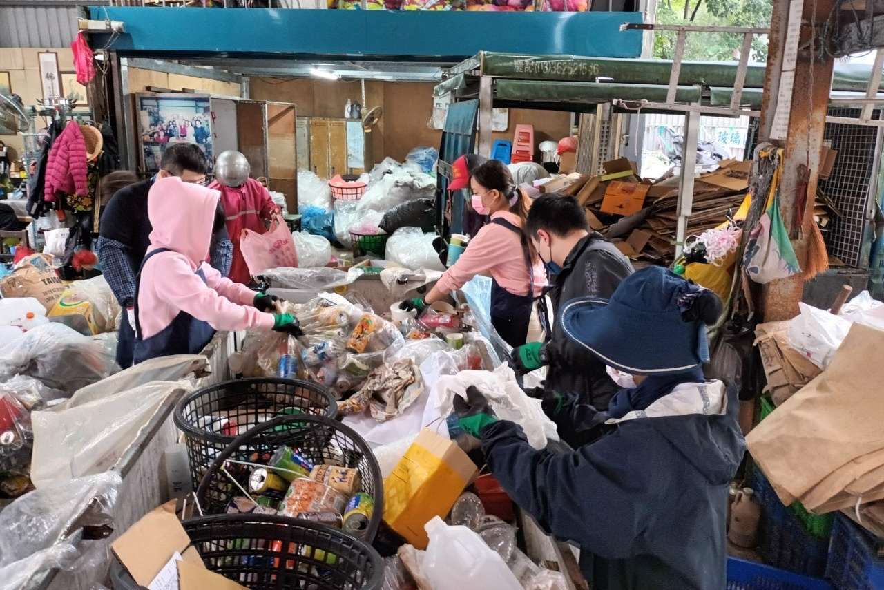 環保站回收（慈濟青年社）