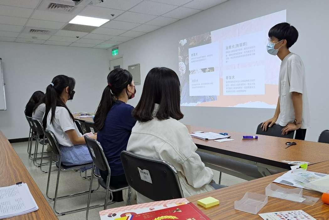 社團創意敬師活動（校園守護犬志工隊）